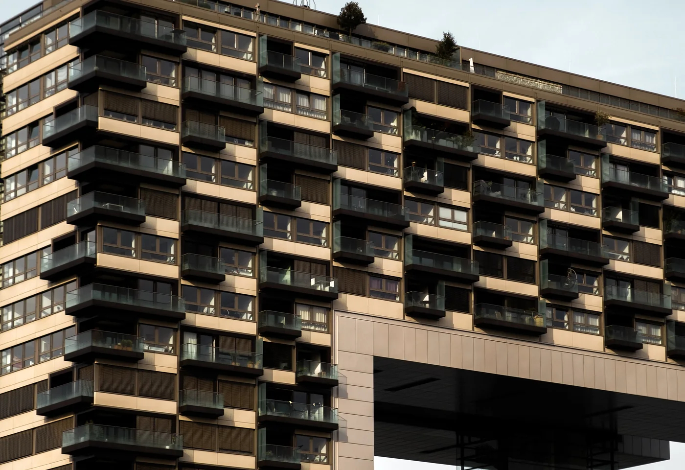 Größeres Wohngebäude als Teil eines Immobilienbestands